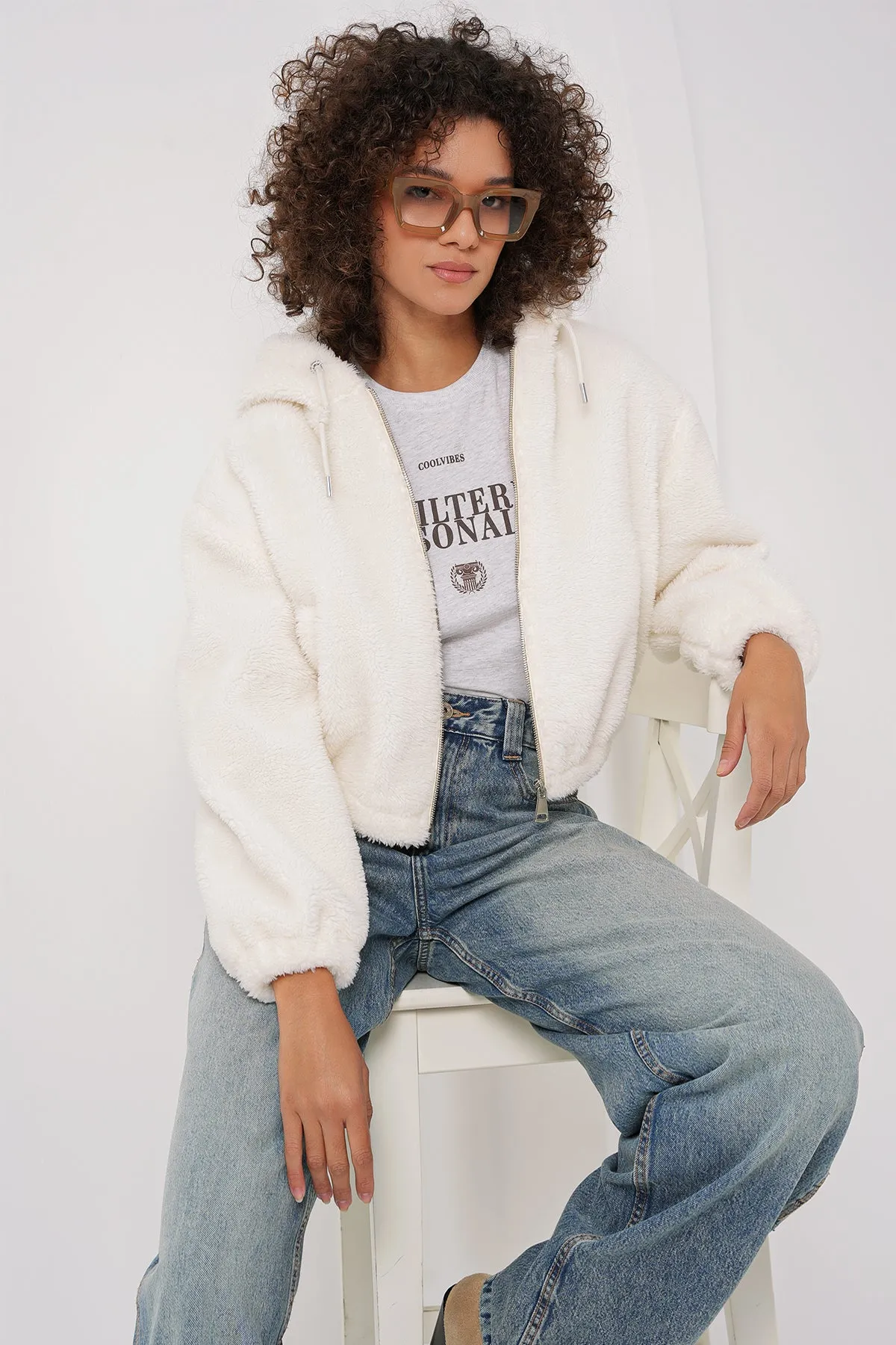 5193 kapüşonlu peluş crop ceket