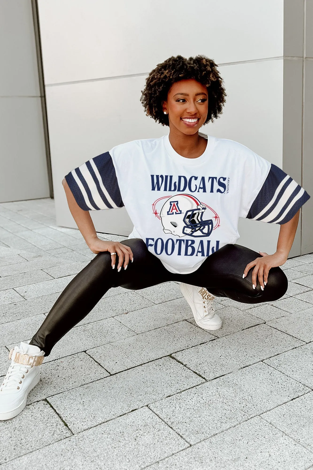 ARIZONA WILDCATS STARTING LINEUP VINTAGE LOOK SHORT SLEEVE SPORTS STRIPE RAGLAN TEE