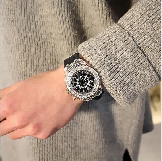 led Flash Luminous Watch Personality trends students lovers jellies woman men's watches 7 color light WristWatch relogio masculi