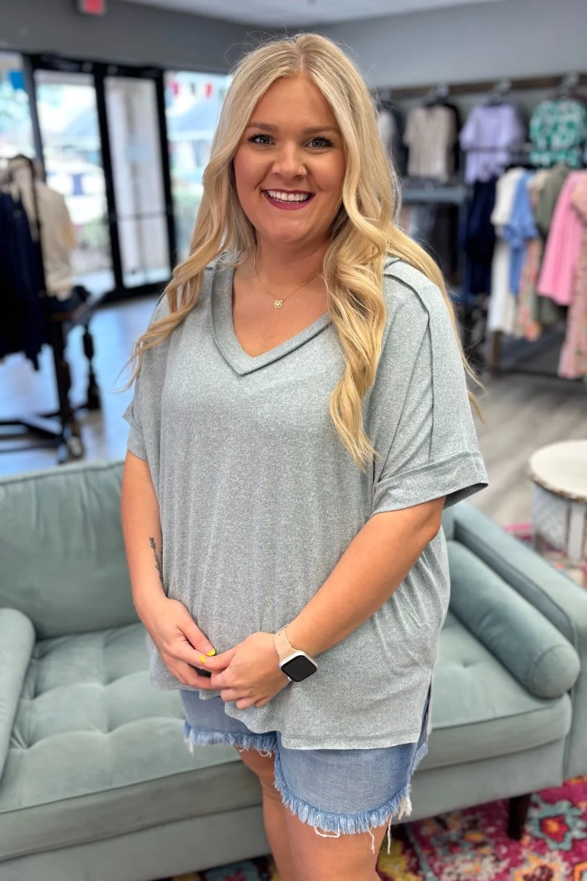 MADLYNN V-Neck Hi-Low Top