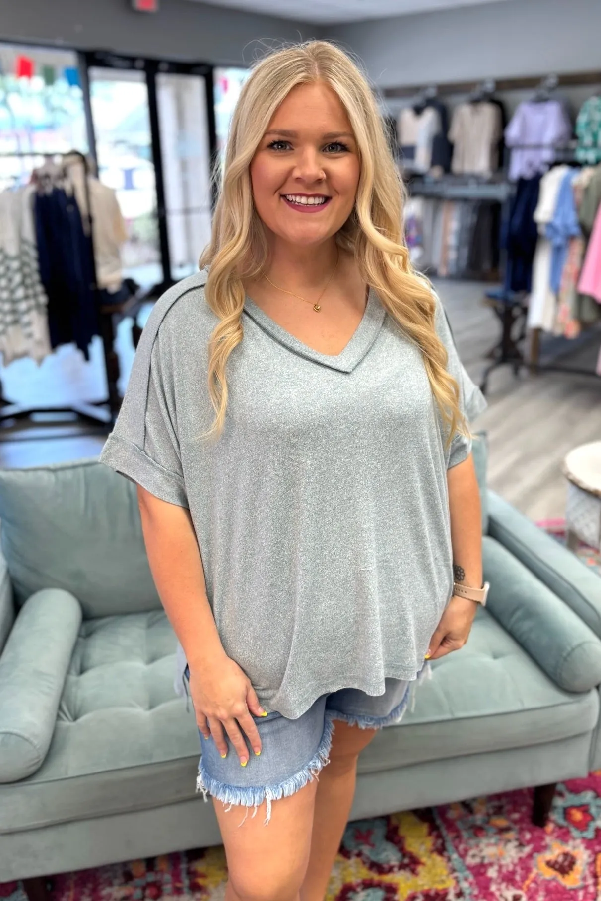 MADLYNN V-Neck Hi-Low Top