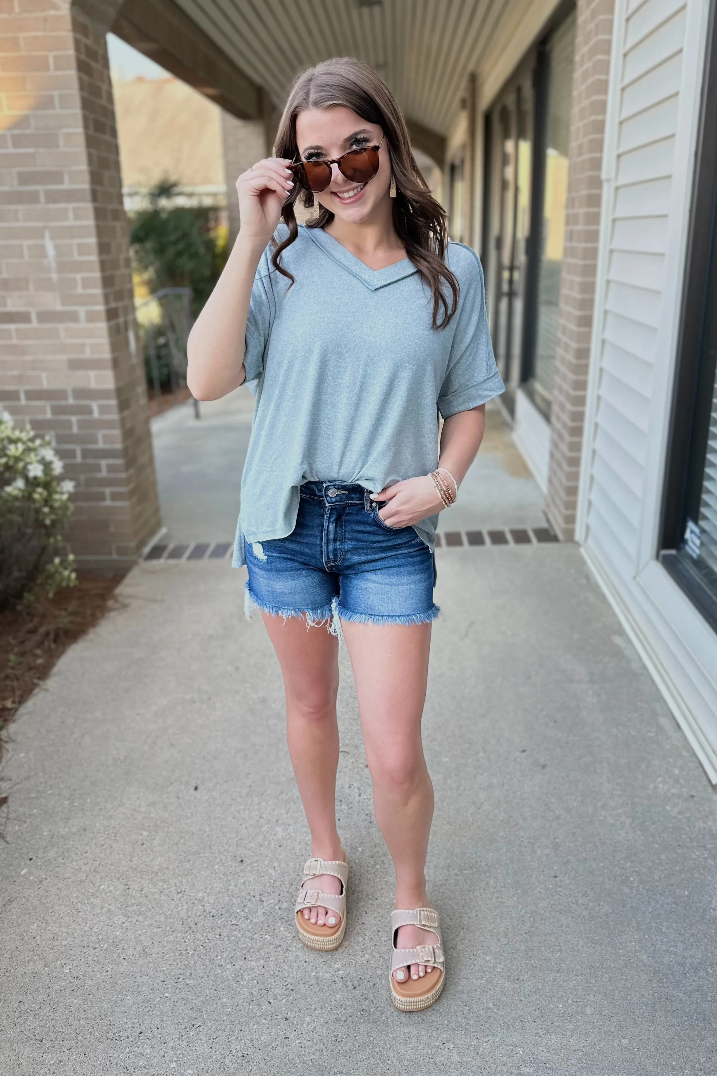 MADLYNN V-Neck Hi-Low Top