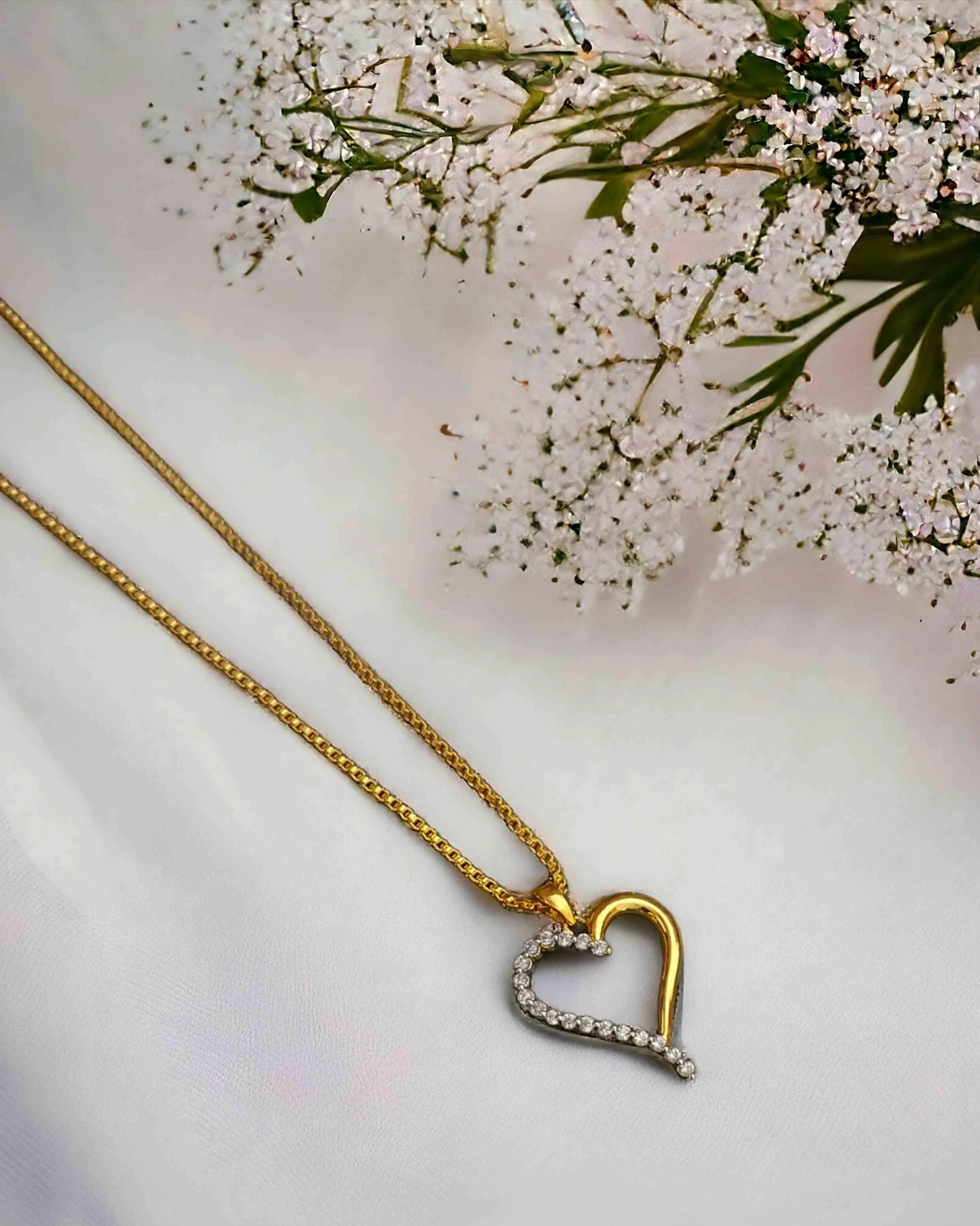 Zevarly Laxmi Locket With Chain