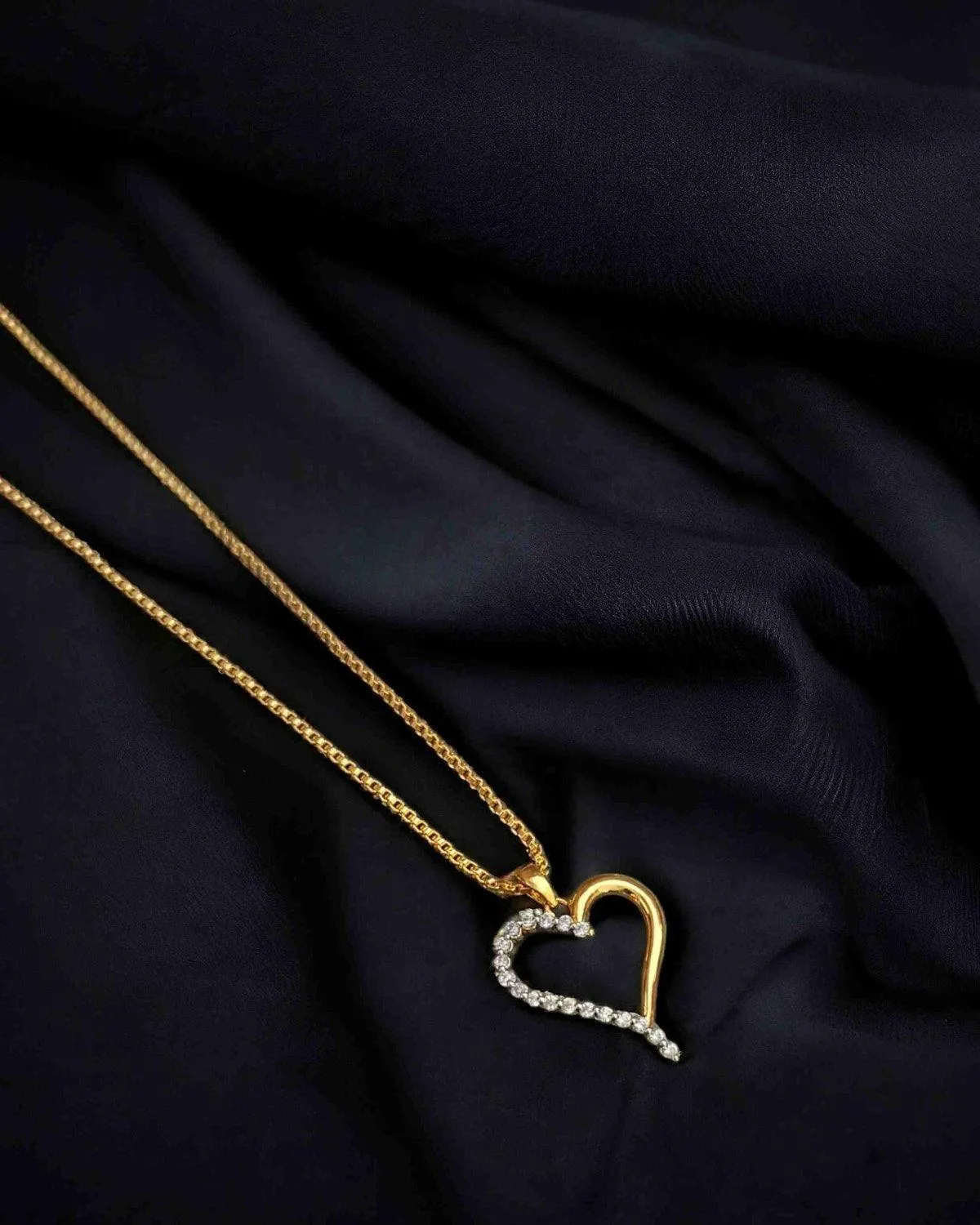 Zevarly Laxmi Locket With Chain
